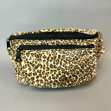 Load image into Gallery viewer, Vintage Leopard Print Velvet Fanny Pack Purse (6x10")
