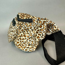 Load image into Gallery viewer, Vintage Leopard Print Velvet Fanny Pack Purse (6x10")
