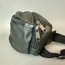 Load image into Gallery viewer, Vintage Black Faux Leather Fanny Pack Purse (4.5x9.5")
