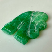 Load image into Gallery viewer, Carved Jadeite Elephant Pendant (1")

