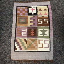 Load image into Gallery viewer, Vintage Peruvian Kilim Wool Weaving Rug with Fringe (35x24)
