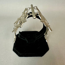 Load image into Gallery viewer, Vintage Ultra Craft Silvertone Star Over Shoulder Brooch Pin Rare (8.25")

