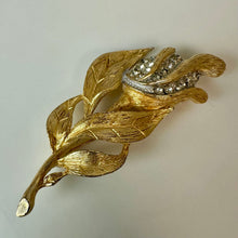 Load image into Gallery viewer, Vintage Brushed Goldtone Clear Rhinestone Flower Brooch Pin (3.25")
