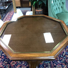 Load image into Gallery viewer, Table w/Glass Top (28x42x42) AS IS
