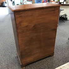 Load image into Gallery viewer, Henredon Highboy 7 Drawer Dresser (54x38x18)
