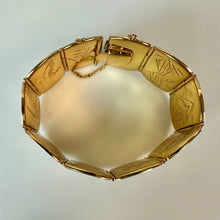 Load image into Gallery viewer, Vintage Amita Japan Damascene Scenic Panel Bracelet (6.75")
