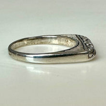 Load image into Gallery viewer, Vintage Sterling Etched Design Signet Ring sz 6.75
