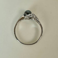 Load image into Gallery viewer, Sterling Filigree Hematite Ring sz 7
