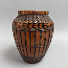 Load image into Gallery viewer, Vintage Japanese Woven Bamboo Ikebana Basket Vase (5")
