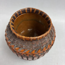Load image into Gallery viewer, Vintage Japanese Woven Bamboo Ikebana Basket Vase (5")
