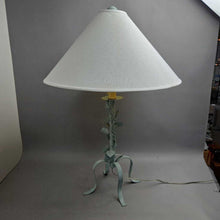 Load image into Gallery viewer, Ivy Leaf Accent Lamp (31")
