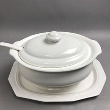 Load image into Gallery viewer, Vintage Oval Pfaltzgraff 3 1/2 Qt Simply White Soup Tureen, Ladle &amp; Underplate
