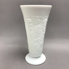 Load image into Gallery viewer, Vintage Indiana Colony Milk Glass Harvest Grape Footed Flower Vase (10")
