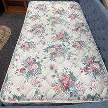 Load image into Gallery viewer, Twin Mattress / Box Spring
