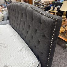Load image into Gallery viewer, King Bed Headboard / Metal Frame (56x80)
