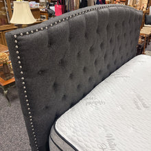 Load image into Gallery viewer, King Bed Headboard / Metal Frame (56x80)
