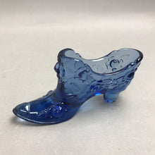 Load image into Gallery viewer, Vintage Blue Fenton Glass Slipper Cabbage Rose Pattern (5.5x3)
