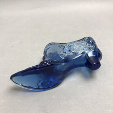 Load image into Gallery viewer, Vintage Blue Fenton Glass Slipper Cabbage Rose Pattern (5.5x3)
