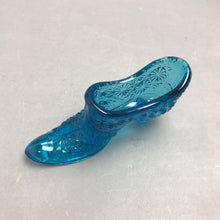 Load image into Gallery viewer, Vintage Colonial Blue Fenton Glass Slipper Daisy Button Pattern (5.5x3)
