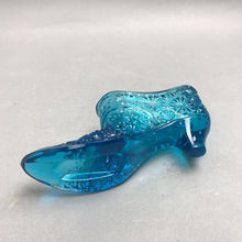 Load image into Gallery viewer, Vintage Colonial Blue Fenton Glass Slipper Daisy Button Pattern (5.5x3)
