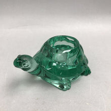 Load image into Gallery viewer, Vintage Indiana Glass Green Turtle Figurine Candle Holder(5x2.5)
