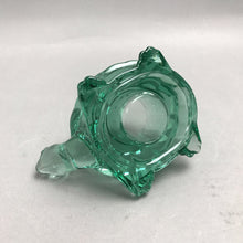 Load image into Gallery viewer, Vintage Indiana Glass Green Turtle Figurine Candle Holder(5x2.5)
