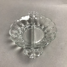 Load image into Gallery viewer, Crystal Divided Dish with Handles (2x8x6)
