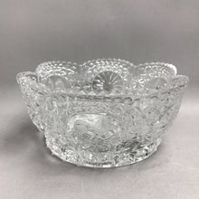 Load image into Gallery viewer, Vintage Hofbauer The Byrdes Hexagonal Bowl (4x8)
