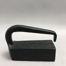 Load image into Gallery viewer, Rare Colonial Williamsburg Restoration Cast Flat Iron Virginia Metalcrafters (4x4.5x2.5)
