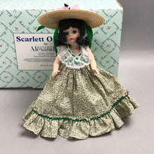 Load image into Gallery viewer, Danbury Mint &amp; Madame Alexander Scarlett O'Hara Porcelain Doll (9")
