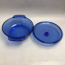 Load image into Gallery viewer, Vintage Anchor Hocking 9” Cobalt Blue 2 Quart Glass Casserole Dish with Lid (2 Available)
