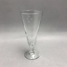Load image into Gallery viewer, Princess House Heritage Pilsner Glass #442 7 1/2" 10oz Crystal Desert (2 Available)

