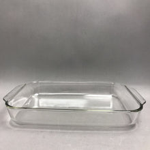 Load image into Gallery viewer, Vintage Pyrex 233-S Baking Casserole Lasagna Dish 3 qt 13x9x2 Ribbed Clear Glass
