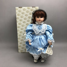 Load image into Gallery viewer, Franklin Mint Franklin Heirloom Porcelain Doll - Pamela (~15")
