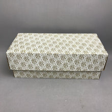 Load image into Gallery viewer, Franklin Mint Franklin Heirloom Porcelain Doll - Pamela (~15")
