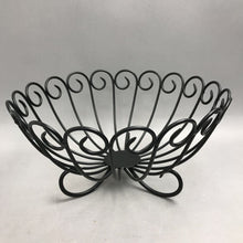 Load image into Gallery viewer, Black Metal 3 Footed Basket (6x12)
