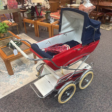 Load image into Gallery viewer, Giuseppe Perego Convertible Baby Buggy (46x21x46)
