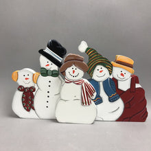 Load image into Gallery viewer, Snowmen Family Decoration (8x13x1)
