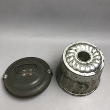Load image into Gallery viewer, Antique Tin Steamed Pudding Mold with Locking Lid Fluted Cake or Jello (5X4)
