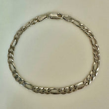 Load image into Gallery viewer, Italian Sterling Figaro Chain Bracelet (7.5")
