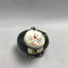 Load image into Gallery viewer, Hand Painted Terracotta Black/White Cat Figurine (4x3)
