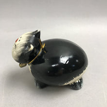 Load image into Gallery viewer, Hand Painted Terracotta Black/White Cat Figurine (4x3)
