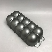 Load image into Gallery viewer, Nordic Ware - Pro Cast Non-Stick Bundt Loaf Pan - 9 Cups (13x6x3)
