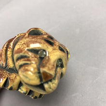 Load image into Gallery viewer, Vintage Artesania Rinconada Clay Tiger Figurine (4")
