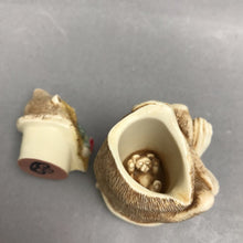 Load image into Gallery viewer, Harmony Kingdom Up To Scratch Baboon UK Made Box Figurine (3")
