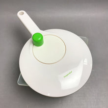 Load image into Gallery viewer, Prepworks by Progressive Salad Spinner Handle 2.5 Qt (4x8)
