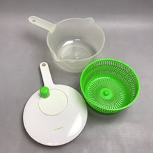 Load image into Gallery viewer, Prepworks by Progressive Salad Spinner Handle 2.5 Qt (4x8)
