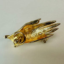 Load image into Gallery viewer, Vintage M Jent Goldtone Glamour Hand w/ CZ Ring Brooch Pin (1.75")

