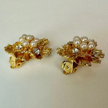 Load image into Gallery viewer, Vintage Goldtone Faux Pearl Rhinestone Clip Earrings (1.25")
