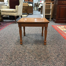 Load image into Gallery viewer, Ethan Allen End Table AS IS (18x18x15)
